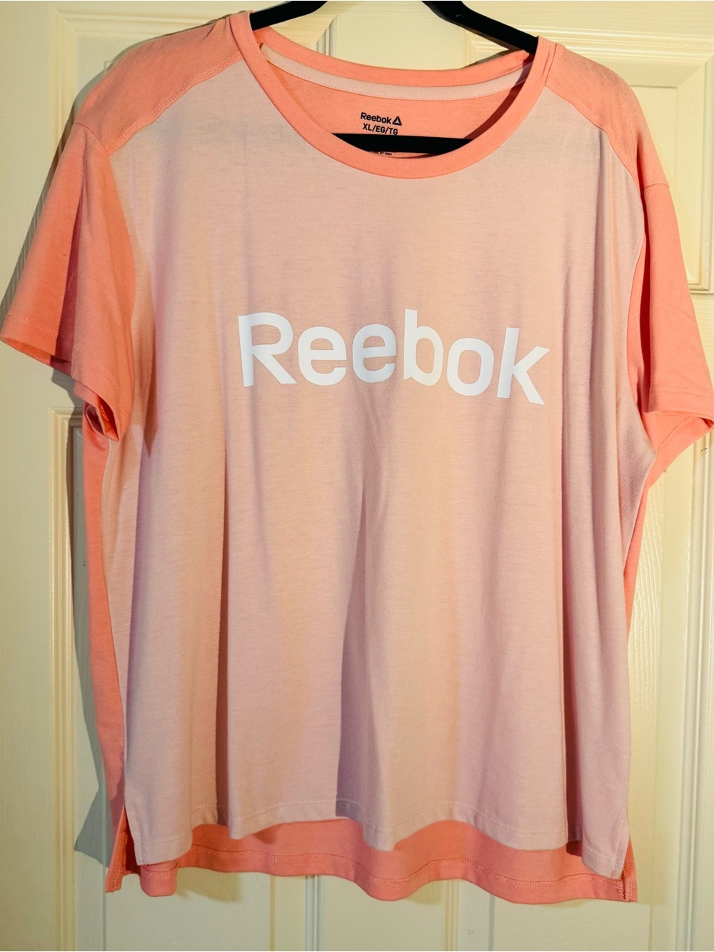 Reebok Peach and Light Pink Graphic Tee XL